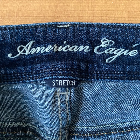 American Eagle slim boot short/court stretch jeans. 99% Cotton 1% Spandex - Picture 6 of 8